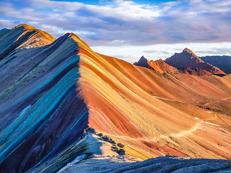 Peru Total  Montaña de Colores