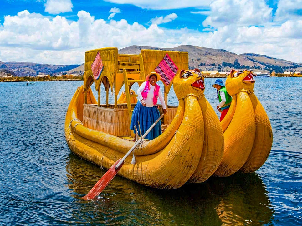 Peru Total  Isla de los Uros